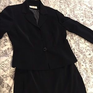 Women’s blazer and skirt set
